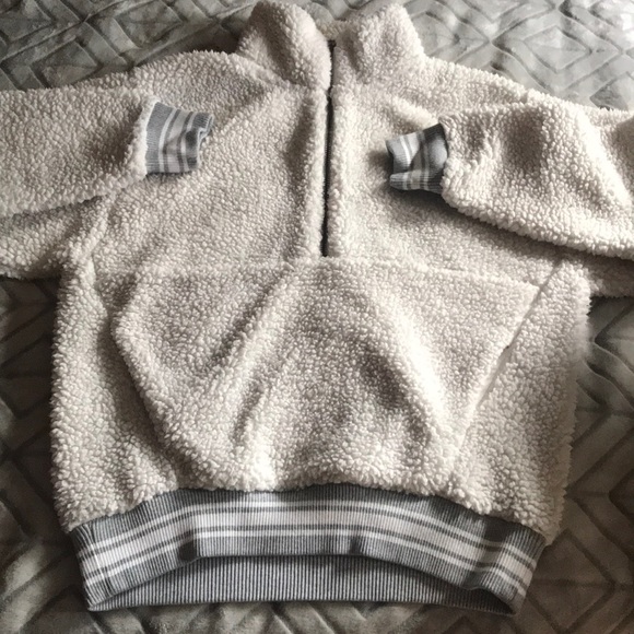 American Eagle Outfitters teddy zip up sweater - Picture 1 of 3